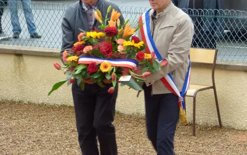 Ceremonie_du_8_mai